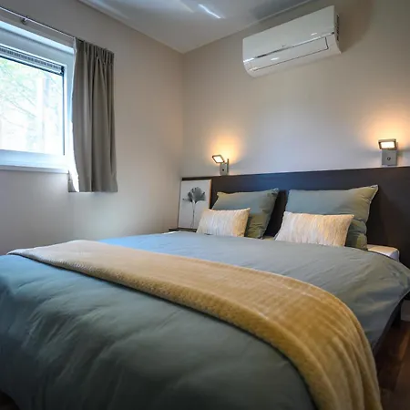 Fuer Handwerker Mit Eigener Terrasse